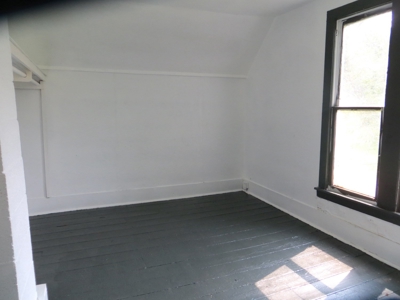 House in Town - image 6