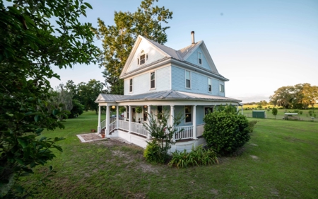Stunning 3 story home on 25 acres in Chiefland, Florida - image 38