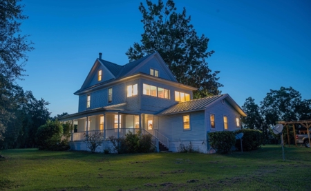 Stunning 3 story home on 25 acres in Chiefland, Florida - image 46