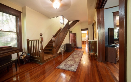Stunning 3 story home on 25 acres in Chiefland, Florida - image 2