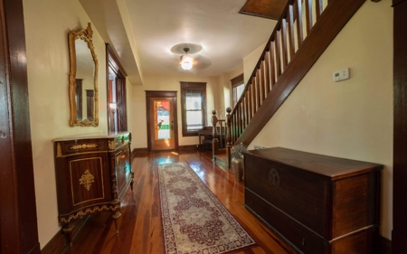 Stunning 3 story home on 25 acres in Chiefland, Florida - image 5