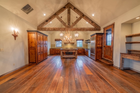 Colorado Mountain Luxury Home For Sale on 13 Acres - image 17