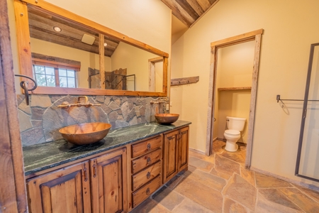 Colorado Mountain Luxury Home For Sale on 13 Acres - image 26