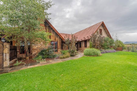 Colorado Mountain Luxury Home For Sale on 13 Acres - image 10