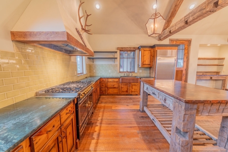 Colorado Mountain Luxury Home For Sale on 13 Acres - image 20