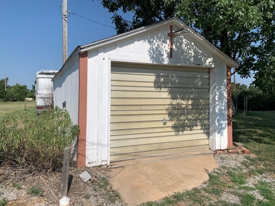 Home with RV Hook-Ups For Sale in Mullinville, Ks - image 18