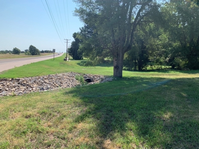 Home with RV Hook-Ups For Sale in Mullinville, Ks - image 20