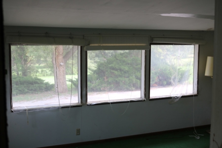Home with RV Hook-Ups For Sale in Mullinville, Ks - image 31