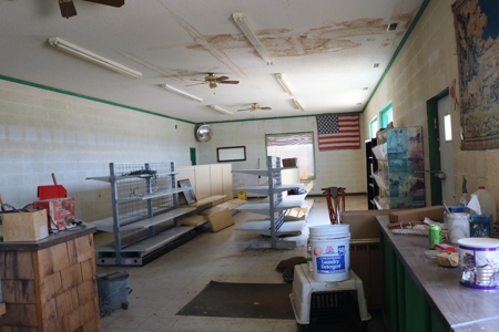 Commerical Building For Sale Mullinville, Ks - image 3