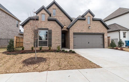 Luxury Home in Town in Bentonville, AR - image 1