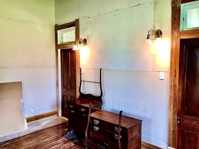 Historic,Victorian, Country Home on 34.33 Acres - image 14