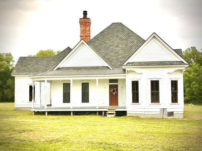 Historic,Victorian, Country Home on 34.33 Acres - image 1