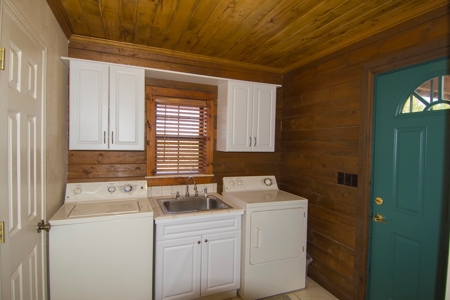 AVAILABLE Arizona Log Home, Off Grid, Private Well for Sale - image 14