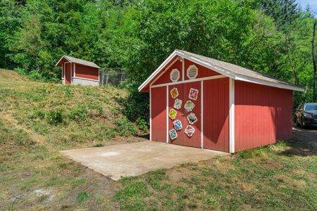 3 bed, 2 bath country home for sale in Brush Prairie, WA - image 39
