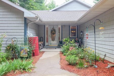 Long Lake, Waushara Co. Home for Sale - image 50
