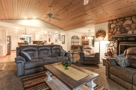 Long Lake, Waushara Co. Home for Sale - image 18
