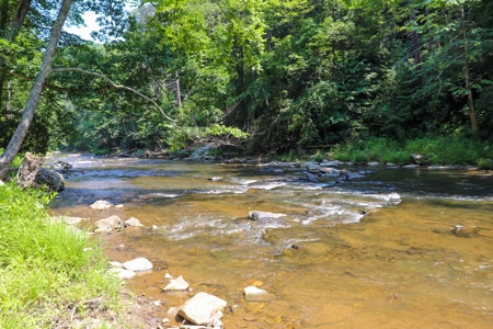 Mountain Home for Sale with Creek Frontage in Max Meadows VA - image 20