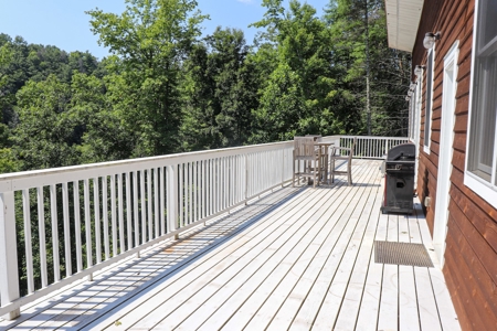 Mountain Home for Sale with Creek Frontage in Max Meadows VA - image 16
