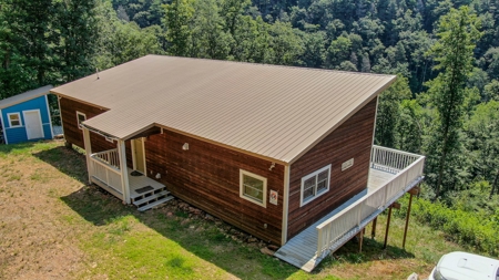 Mountain Home for Sale with Creek Frontage in Max Meadows VA - image 3