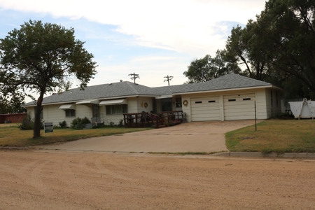 Home For Sale in Protection, Ks. - image 38
