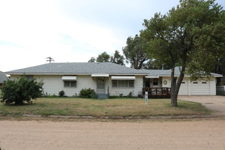 Home For Sale in Protection, Ks. - image 37