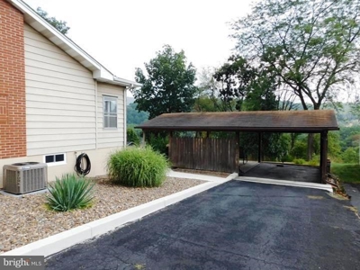 Remodeled Rancher in Corriganville, MD - image 3