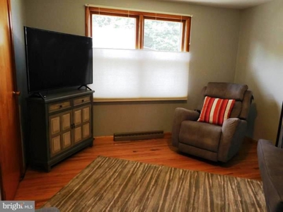 Remodeled Rancher in Corriganville, MD - image 10