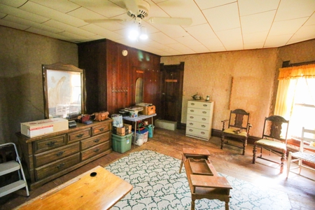 Online Auction * Edgerton, Missouri * Investment Home - image 25