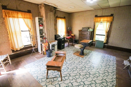 Online Auction * Edgerton, Missouri * Investment Home - image 26