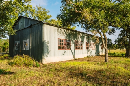 Unrestricted Land For Sale in Sisterdale Texas - image 19