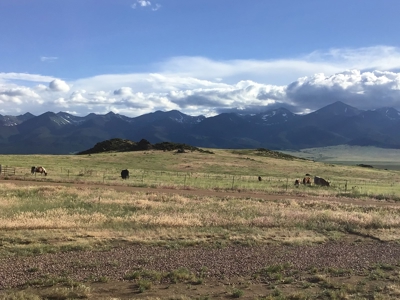 Mountain Property with Spectacular Views! - image 1