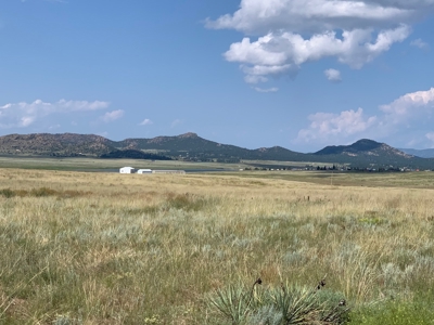 Mountain Property with Spectacular Views! - image 9