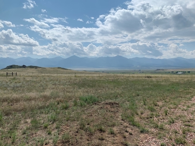 Mountain Property with Spectacular Views! - image 10