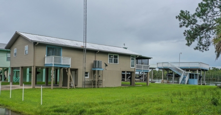 Home On The Suwannee River Near Gulf Of Mexico Suwannee, Fl - image 3