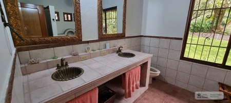 Mountain Community House For Sale In Altos Del Maria, Panama - image 27