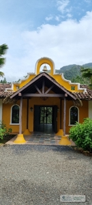 Mountain Community House For Sale In Altos Del Maria, Panama - image 14