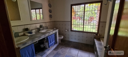 Mountain Community House For Sale In Altos Del Maria, Panama - image 20