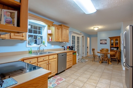 Pending Country Home on 18.27 +/- Acres in Monroe Co, KY - image 16