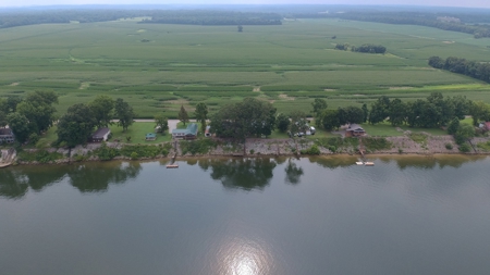Tennesee River Front Home For Sale In Hardin County - image 43