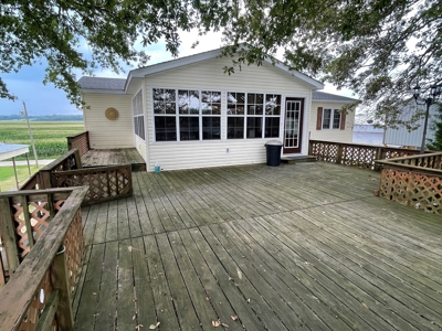 Tennesee River Front Home For Sale In Hardin County - image 20