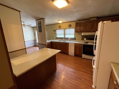 Tennesee River Front Home For Sale In Hardin County - image 14