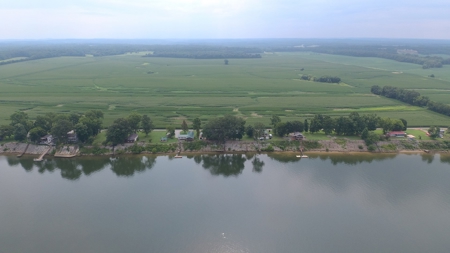 Tennesee River Front Home For Sale In Hardin County - image 44