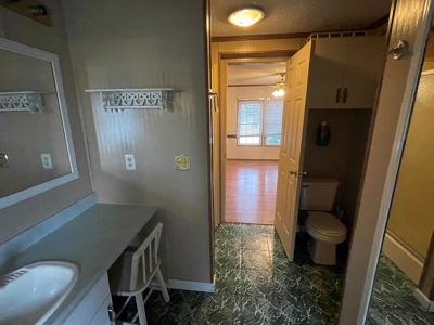 Tennesee River Front Home For Sale In Hardin County - image 12