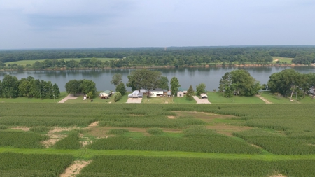 Tennesee River Front Home For Sale In Hardin County - image 37