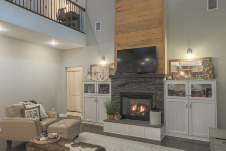 Lavish Living In Winding River Subdivision! - image 48