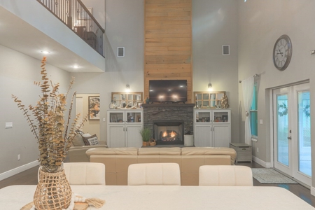 Lavish Living In Winding River Subdivision! - image 47