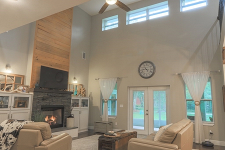 Lavish Living In Winding River Subdivision! - image 49
