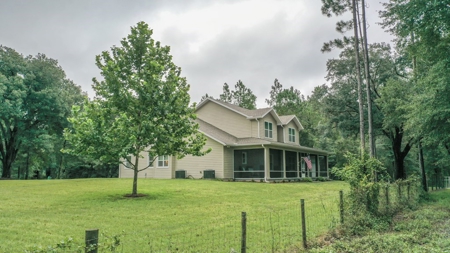 Lavish Living In Winding River Subdivision! - image 5