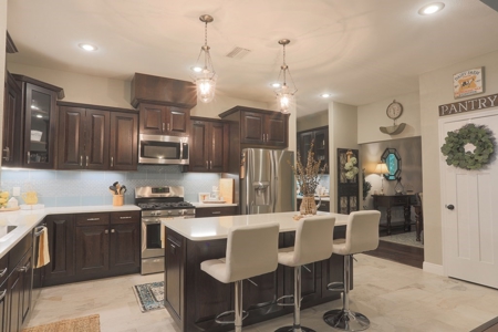 Lavish Living In Winding River Subdivision! - image 17
