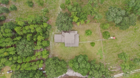 Lavish Living In Winding River Subdivision! - image 9